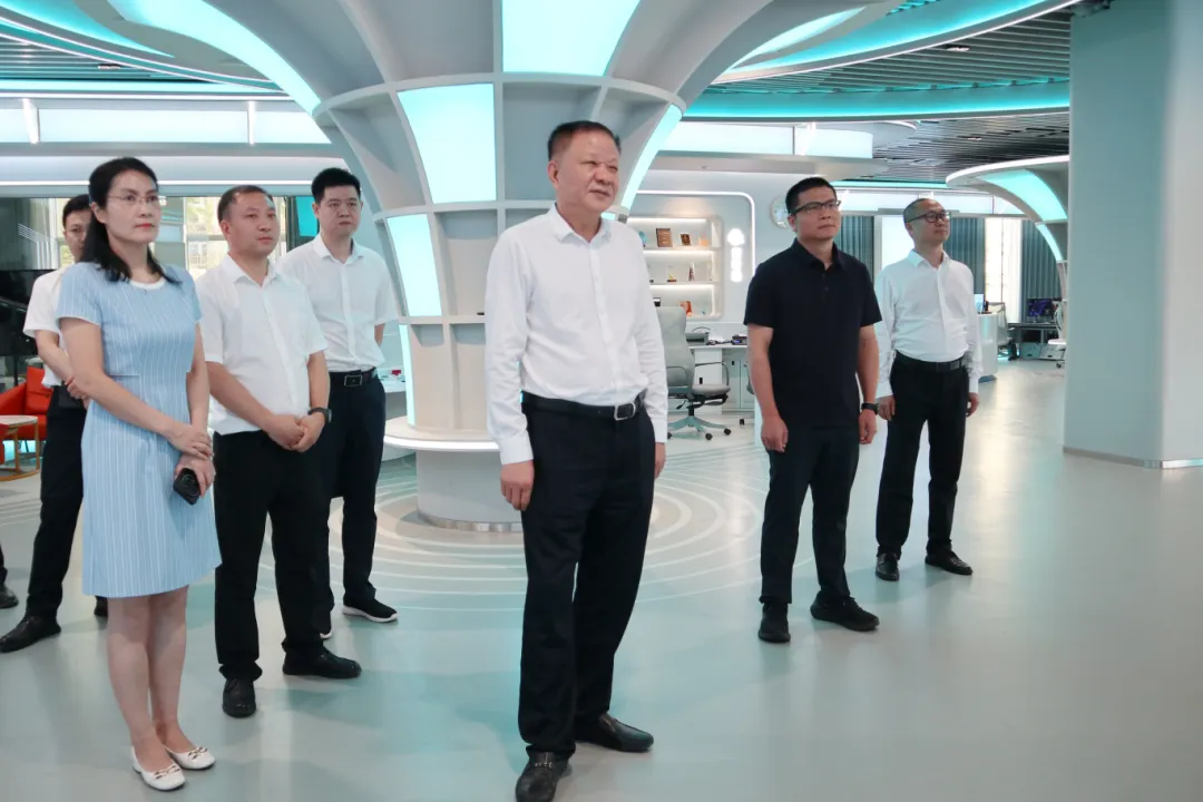 刘俊刚赴联投雷光科技、阳逻污水处理厂调研.png